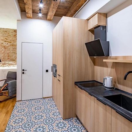 Onlviv Apartments Rynok Square 18 Four Exterior foto